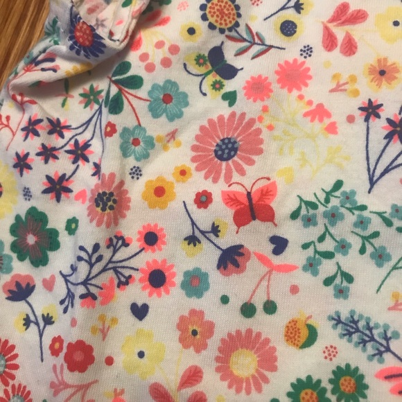 GAP Baby Print Flutter Bodysuit ivory frost floral - Picture 7 of 8